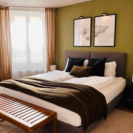 120sqm Duplex With Airc Free Parking Family & Business * 比尔