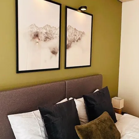 公寓 120sqm Duplex With Airc Free Parking Family & Business *