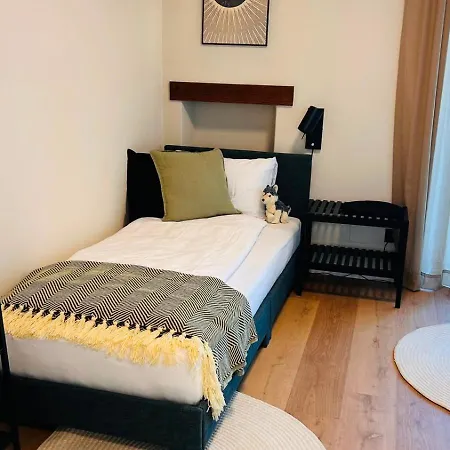 120sqm Duplex With Ac Free Parking Family & Business