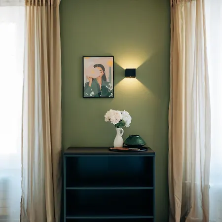 Grand Host Central Suite 1 -120 Sqm Free Parking & Near Congress Centre Apartmán