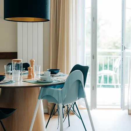 Grand Host Central Suite 1 -120 Sqm Free Parking & Near Congress Centre *