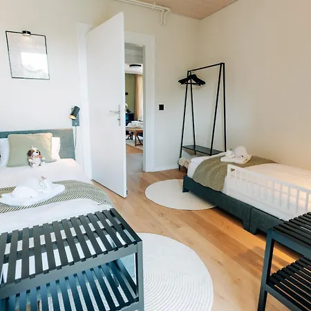 Grand Host Central Suite 1 -120 Sqm Free Parking & Near Congress Centre Apartmán *