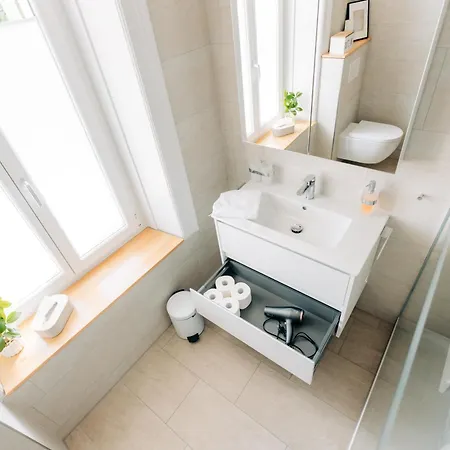 Grand Host Central Suite 1 -120 Sqm Free Parking & Near Congress Centre * Biel