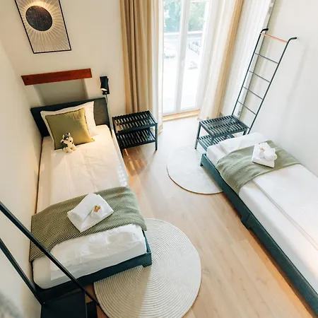 Apartmán Grand Host Central Suite 1 -120 Sqm Free Parking & Near Congress Centre *